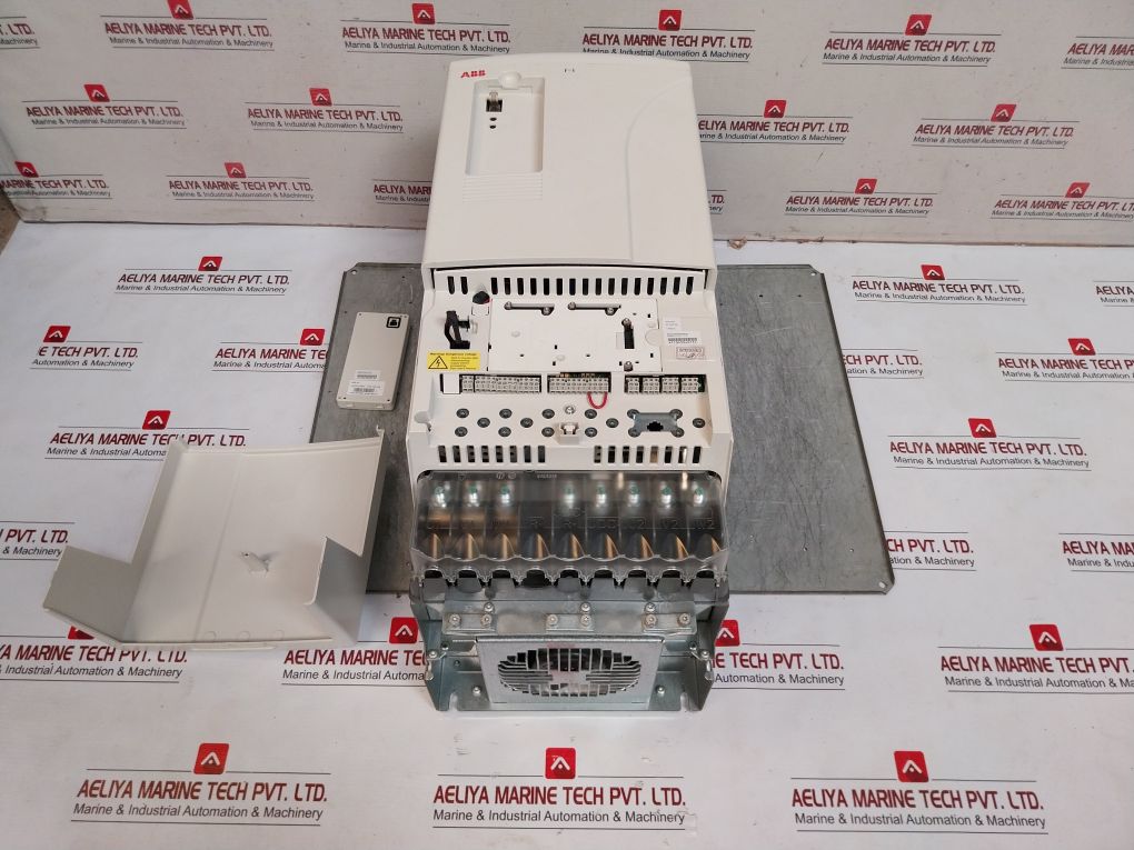 Abb Acs800-01-0140-5+C132 Drive
