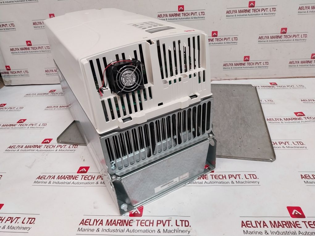 Abb Acs800-01-0140-5+C132 Drive