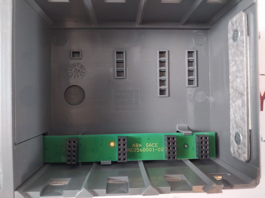 Abb Pr122/P-lsig Overcurrent Release With Pr 030/B Battery Unit Holder Set