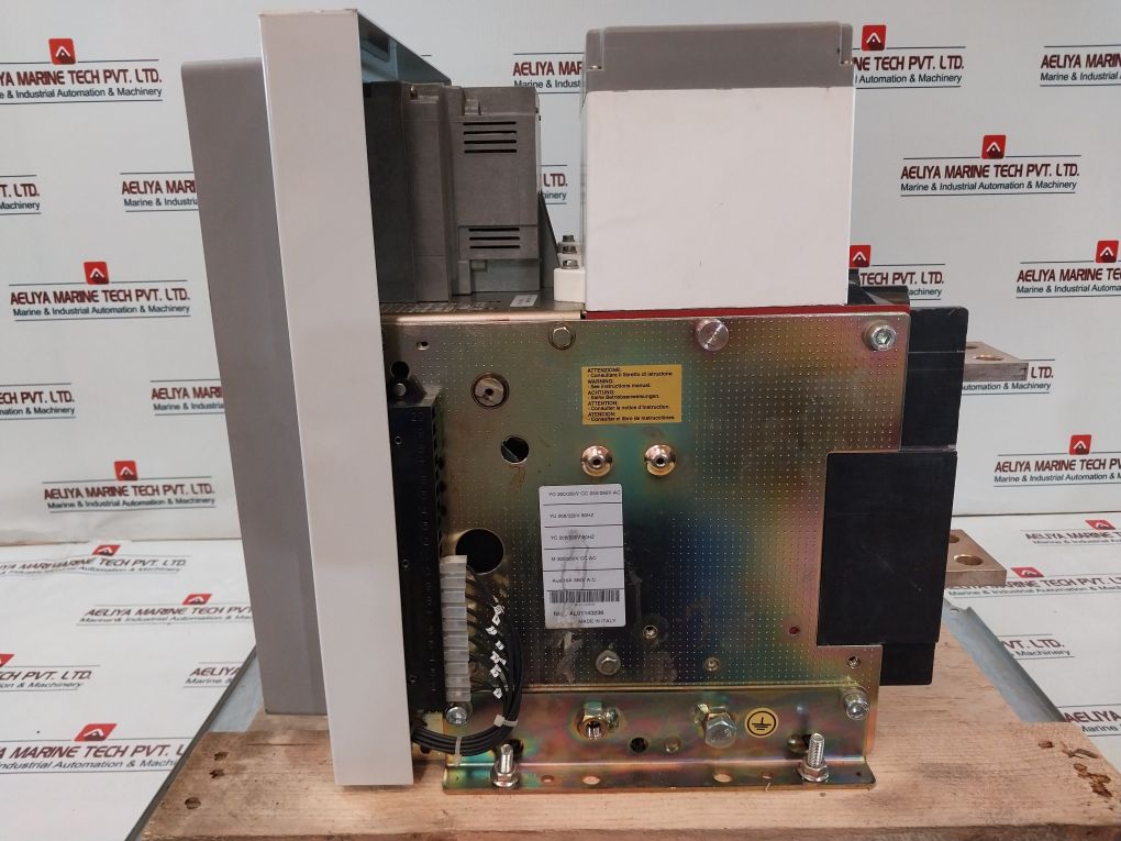 Abb Sace F1 Megamax Circuit Breaker With Ar1 Protection Unit