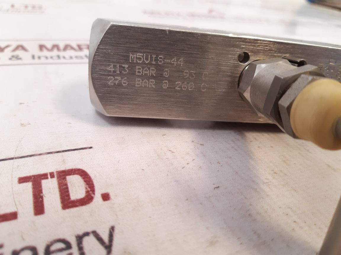 Agco 1/2" Gauge Valve M5Vis-44