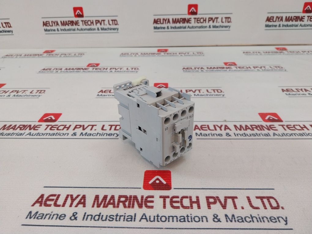 Allen-bradley 100-c16*01 Contactor 8Kv