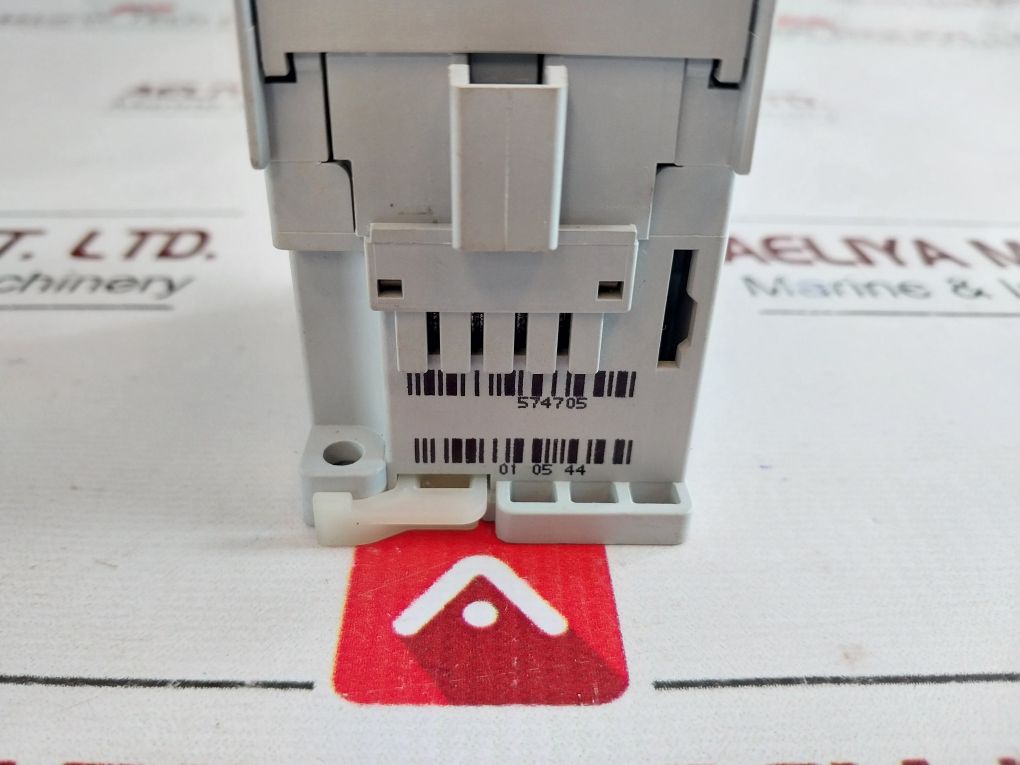 Allen-bradley 100-c16*10 Contactor Ser.B 24V 50/60Hz