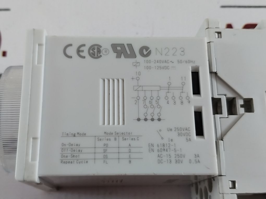 Allen-bradley 700-hr52Ta17 Multifunction Timing Relay 0-30 Min
