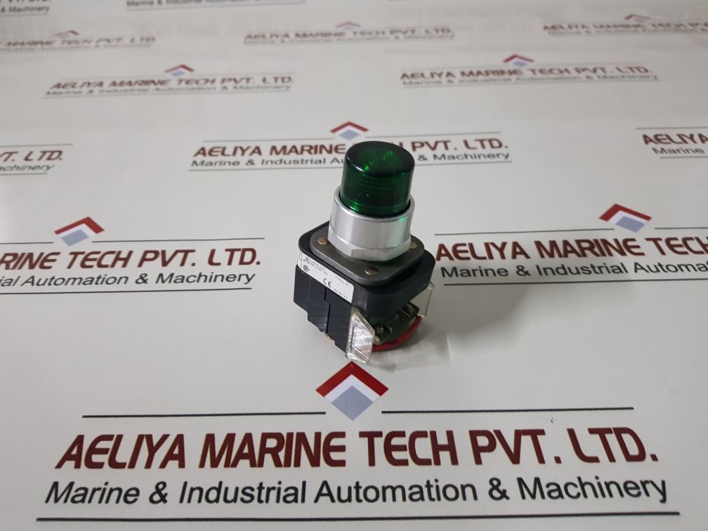 Allen-bradley 800T-pt16 Ser.T Green Push Button 120V
