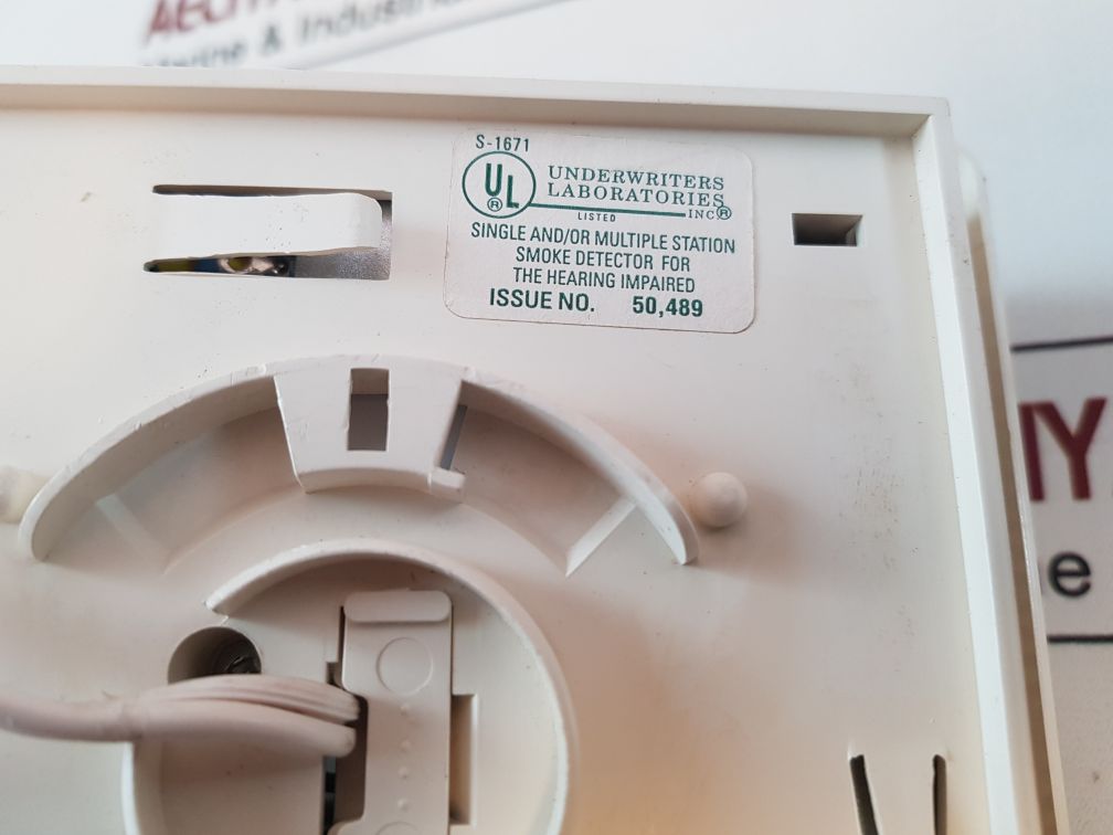 Ameriphone Am-6000 Alertmaster With Bed Shaker,Cellphone,Smoke Alarm Kit