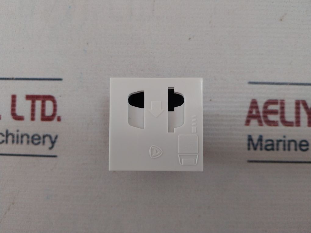 Lot Of 15X Aqua Signal 9840077700 Universal=Socket For 1166