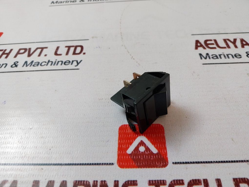 Arrow 2600 11E B Rocking Switch