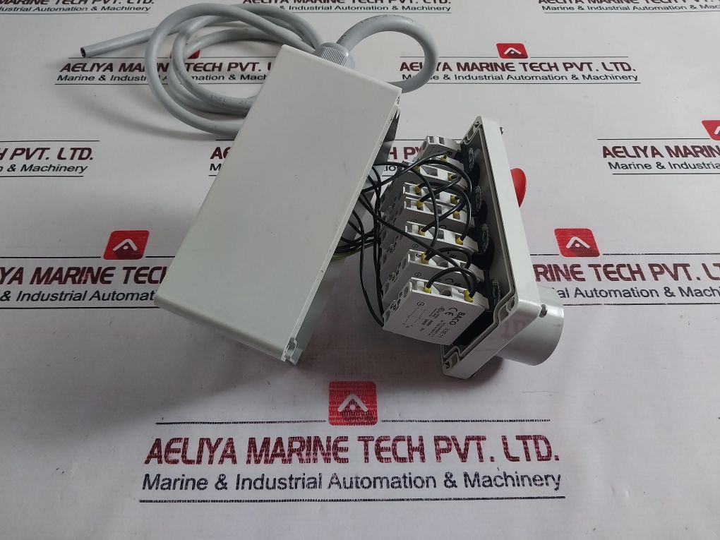 Baco 33E11 Red Push Pull Switch 10A 690V Ac