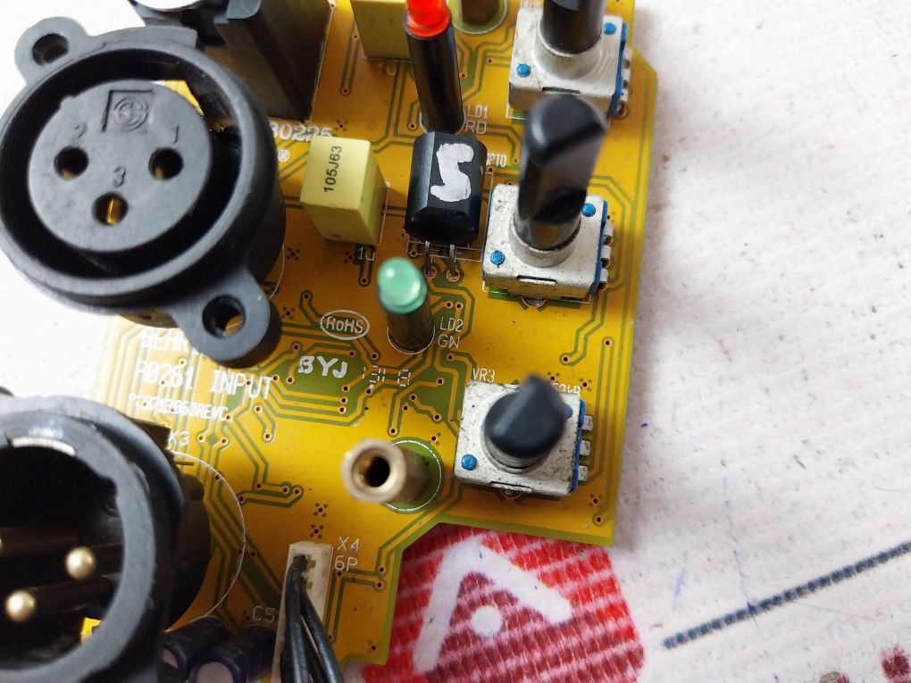 Behringer E230225 Control Board