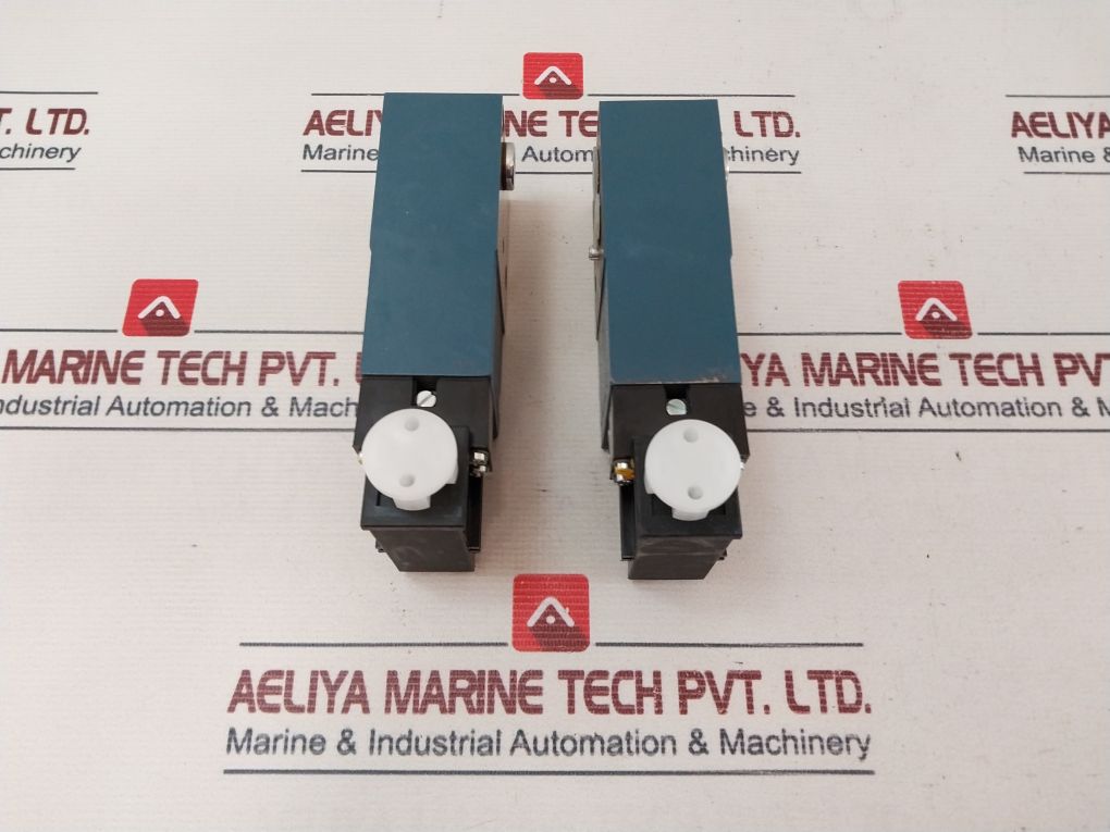 Bosch 0 811 160 014 Pressure Switch