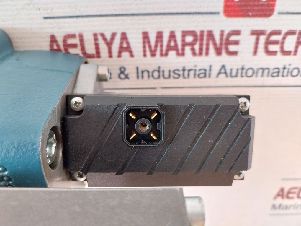 Bosch 0 811 404 033 Directional Valve Pilot-controlled