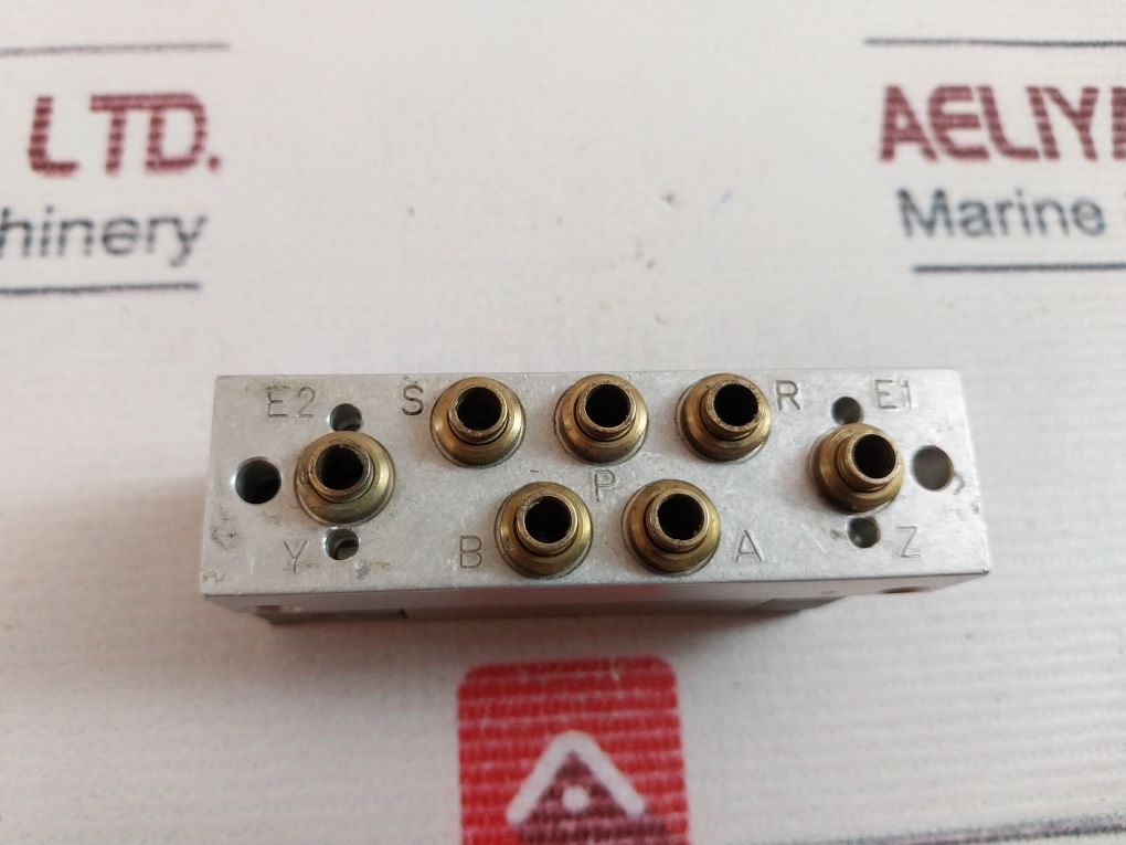 Bosch 0 820 223 011 Pneumatic Valve