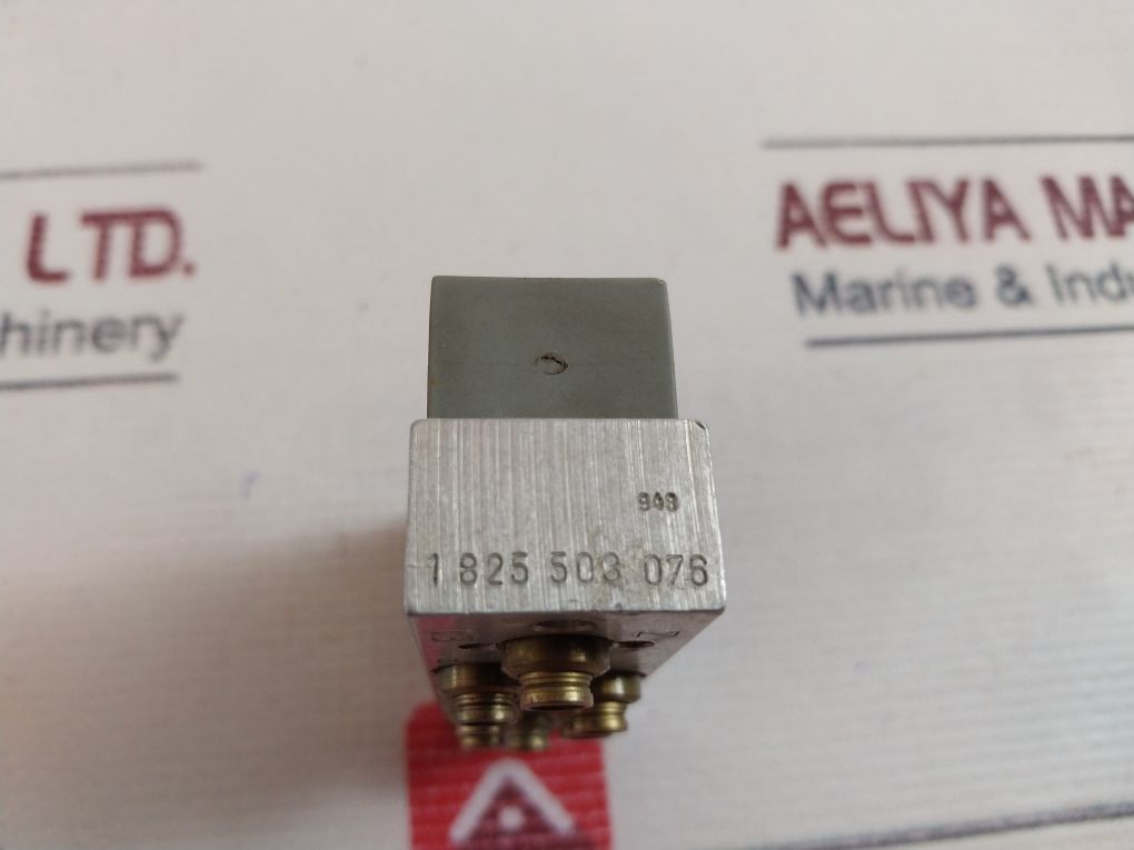 Bosch 0 820 223 011 Pneumatic Valve
