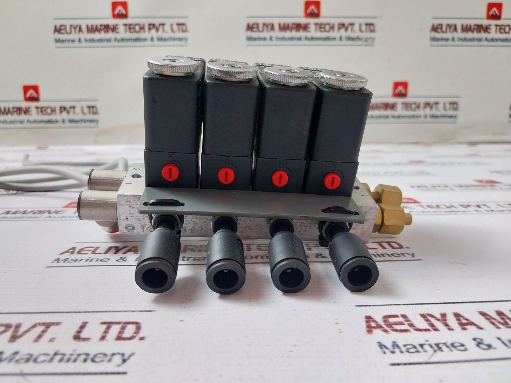 Bosch 1 834 484 152 Solenoid Connector
