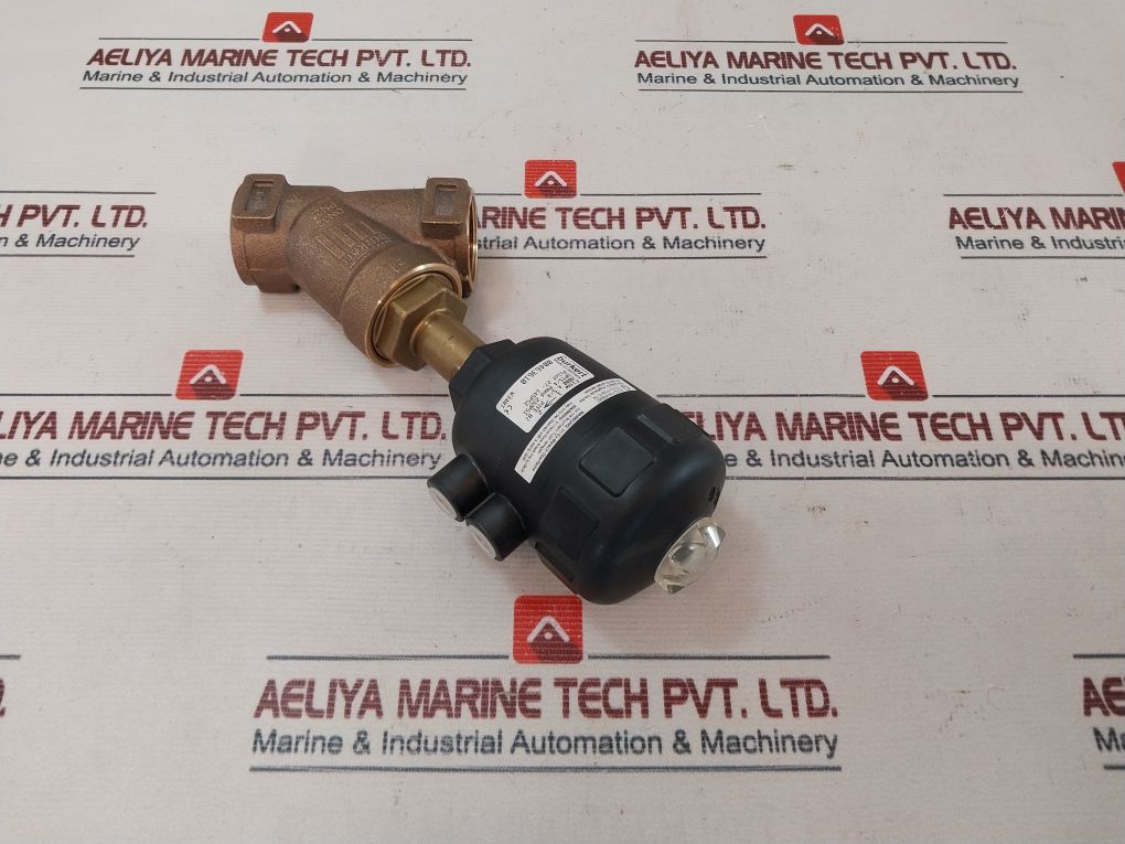 Burkert 2000 A 5/4 Ptfe Bz 2/2-way Angle Seat Valve