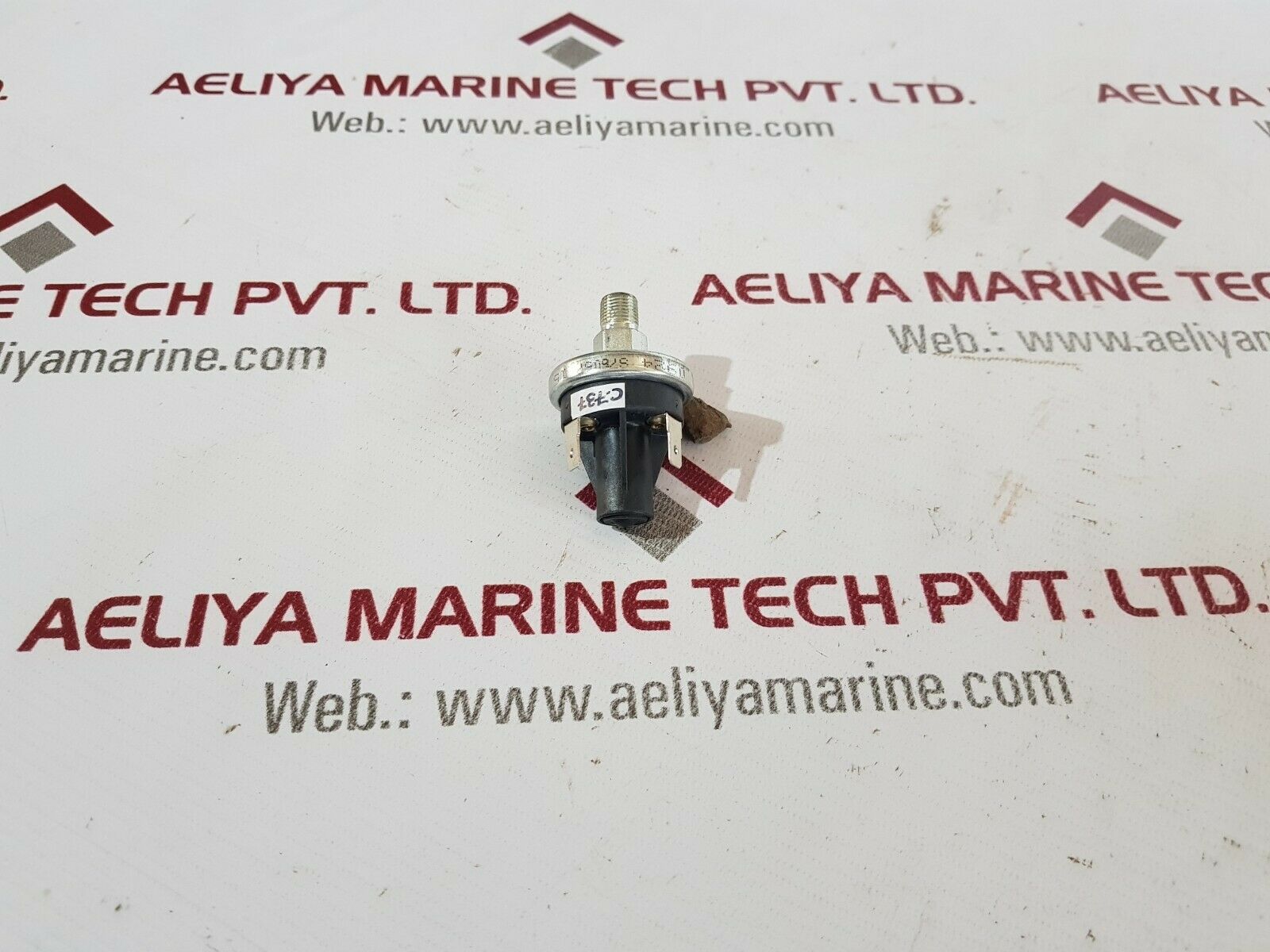 Hobbs pressure switch 76057 15 N/O