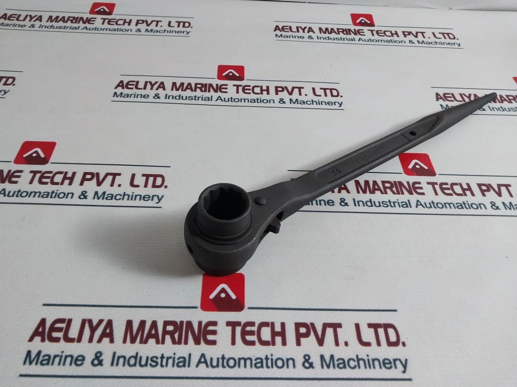 Capital Sharp End Ratchet Wrench Double Socket
