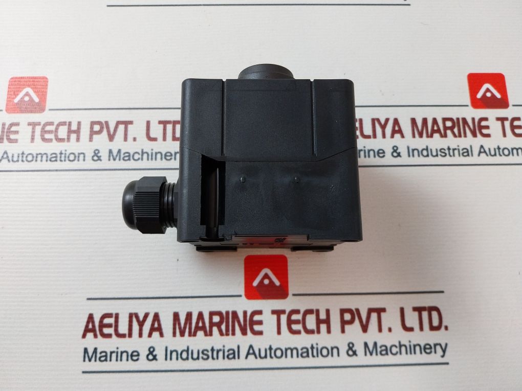 Ceag Ghg4118100R0009 Pushbutton
