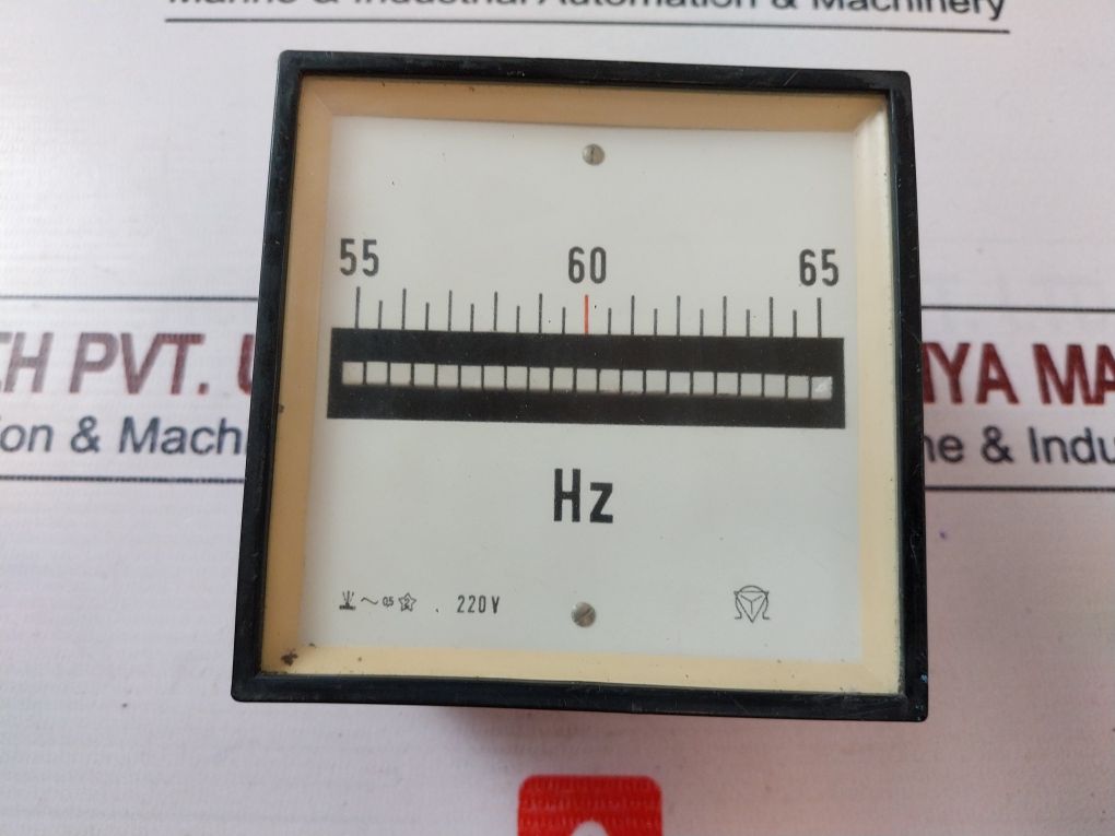 Celsa 220V Voltmeter 55-65 Hz