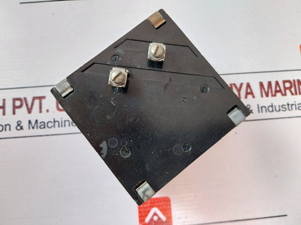 Celsa 220V Voltmeter 55-65 Hz