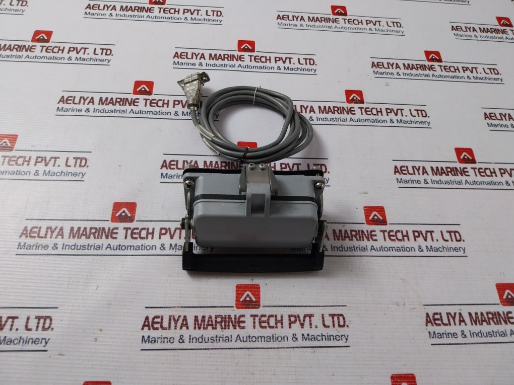 Com Brd Av0403 Door Z 410