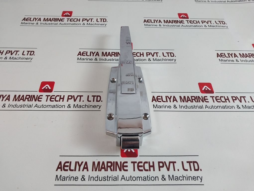 Component Hardware W38-1000 Hd Walk-in Latch And Strike Kit