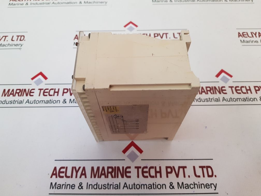 Crompton 256-patw Protector Delay 220V 5A 50Hz