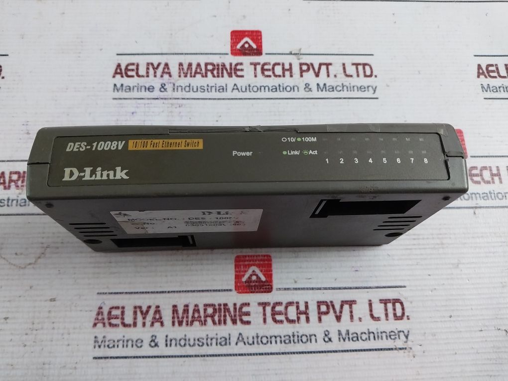 D-link Des-1008V 10/100 Fast Ethernet Switch