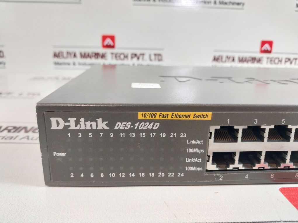 D-link Des-1024D 10/100 Fast Ethernet Switch