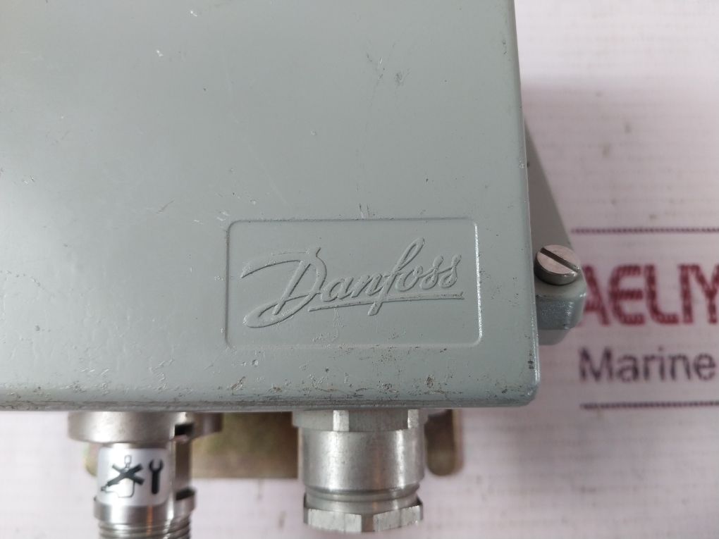 Danfoss Emp 2 Pressure Transmitter 4-20Ma 24 Vdc