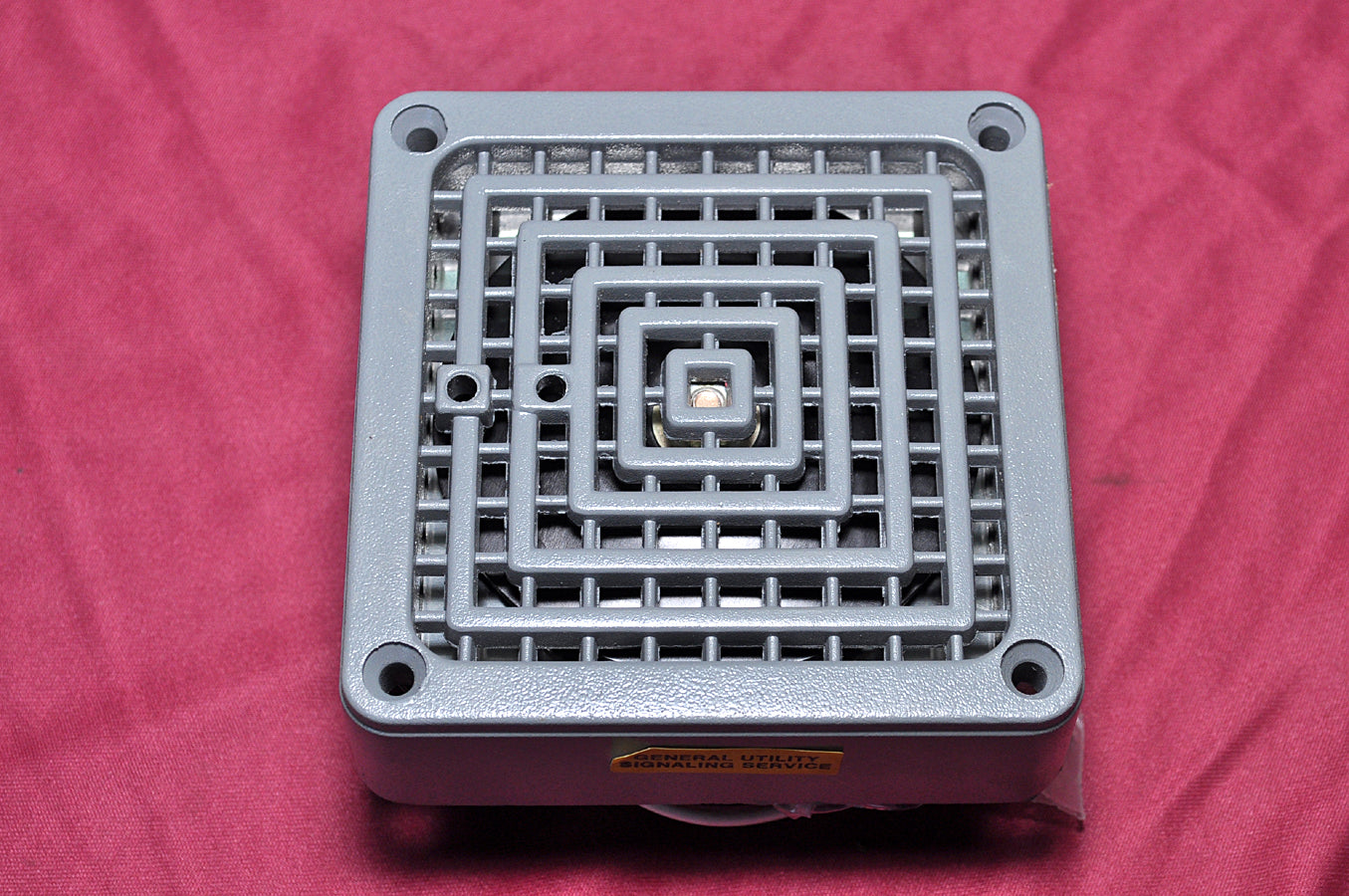 Federal signal 350-120-30 vibratone horn
