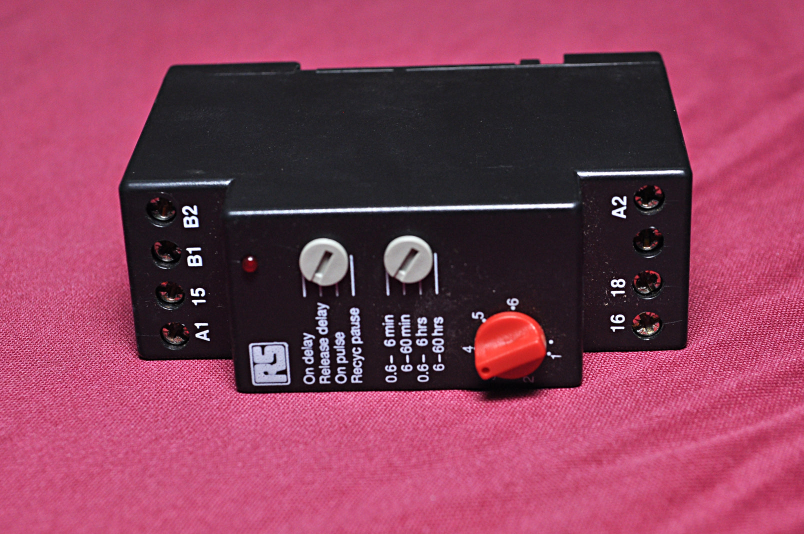 Rs components 224-1297 multifunction timer relay