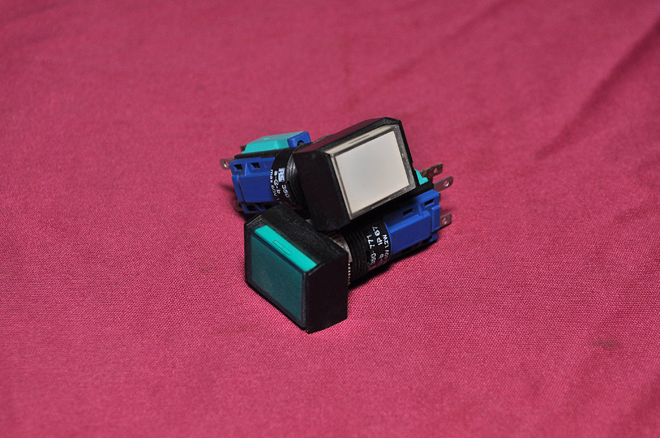 Rs 350-894 rectangular momentary push button