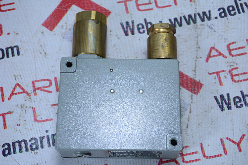 TRAFAG 904.2676.903 PRESSOSTAT PRESSURE SWITCHES