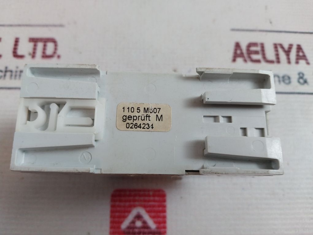 E.Dold & Sohne Il5880.12 Insulation Monitor Ac 0-500V
