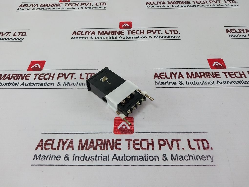 Eao 03-624.011, 03-421.011 Pushbutton Switch 300V Ac
