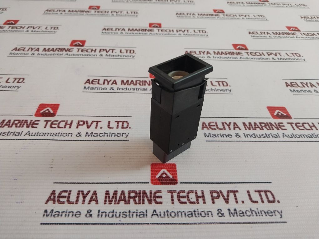 Eao 22-212.014 Pushbutton Switch Panel Mount 10(4)A 400Vac