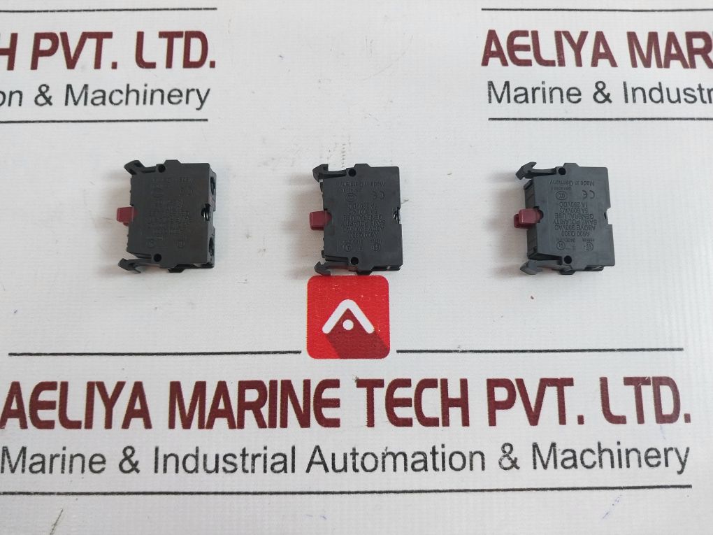 Lot Of 3X Eaton M22-k01 Contact Block