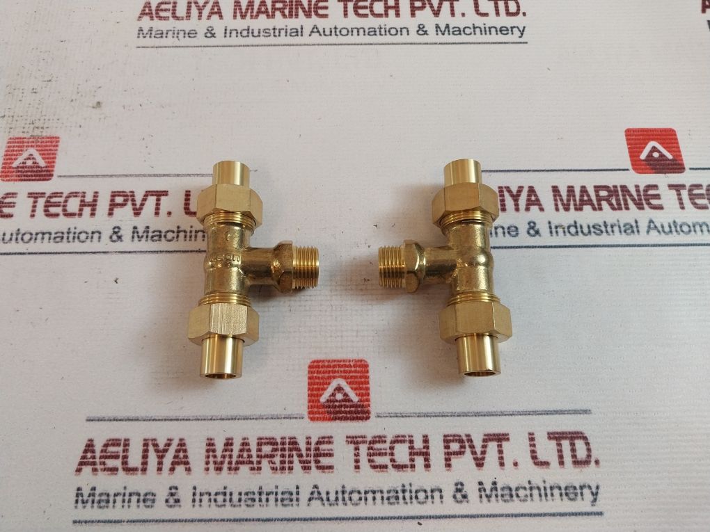 Lot Of 3X Econ 1/2” Bsp Brass Gauge Tube Support