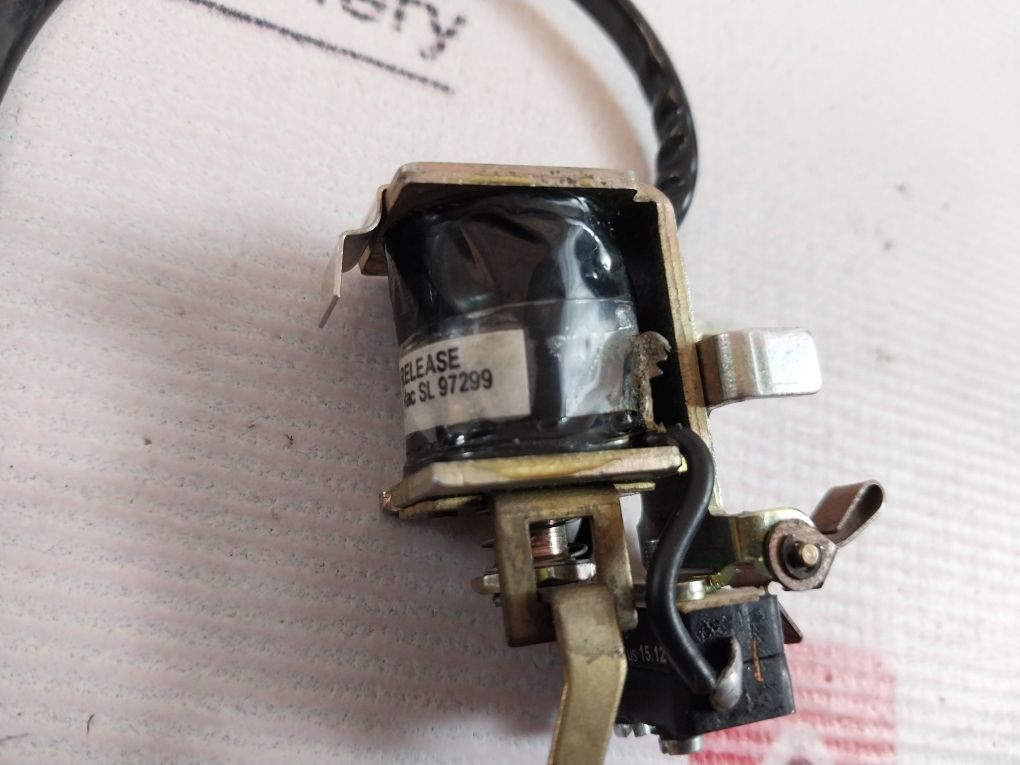 Essen Mk-3 Shunt Release Micro Switch 415Vac