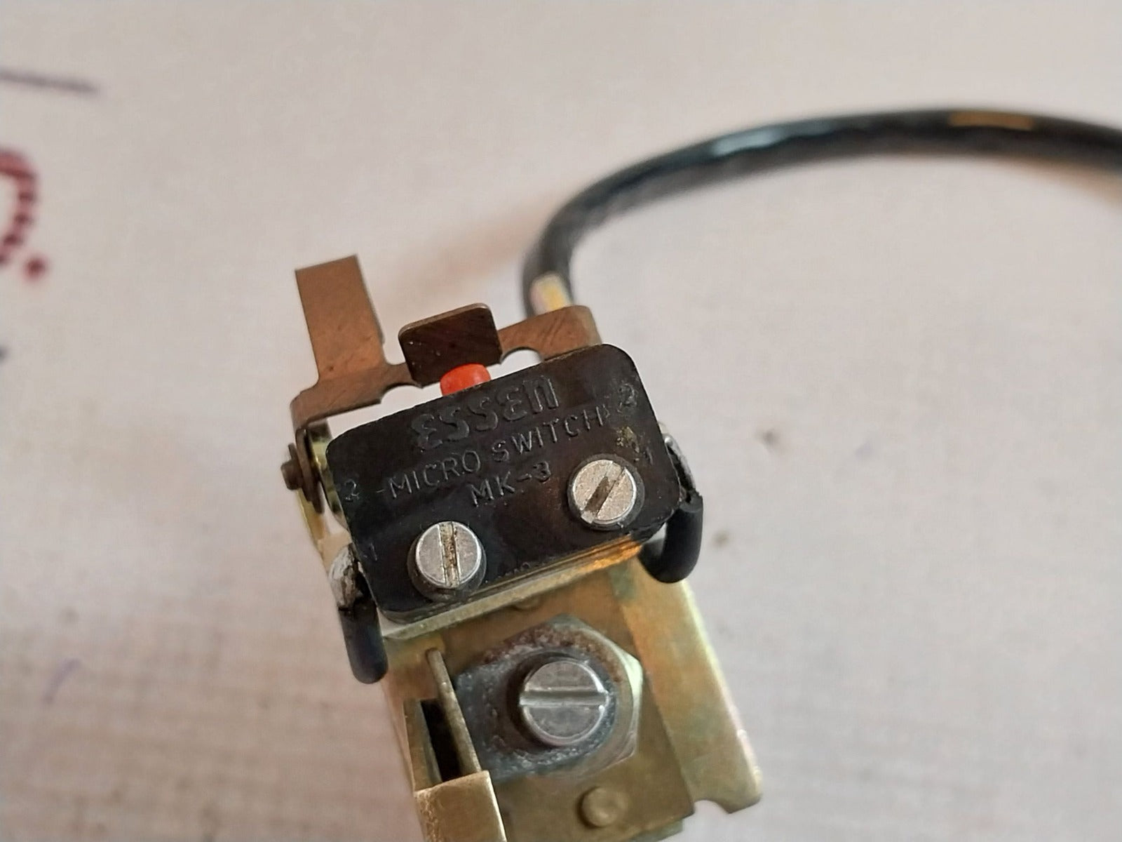 Essen Mk-3 Shunt Release Micro Switch 415Vac