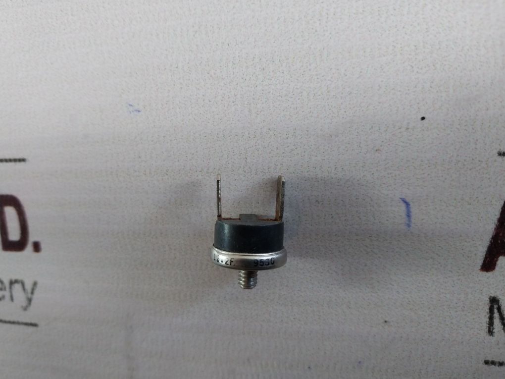 Fenwal 08-029000-088 Limit Switch L212F
