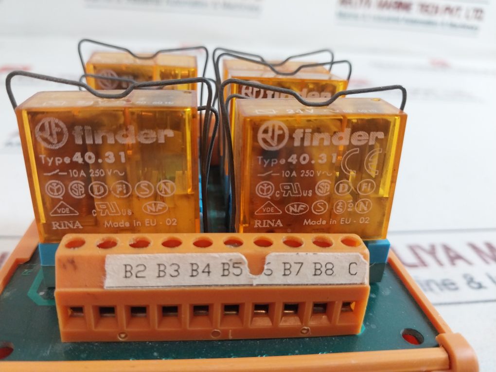Finder 40.31 Plug-in Relay