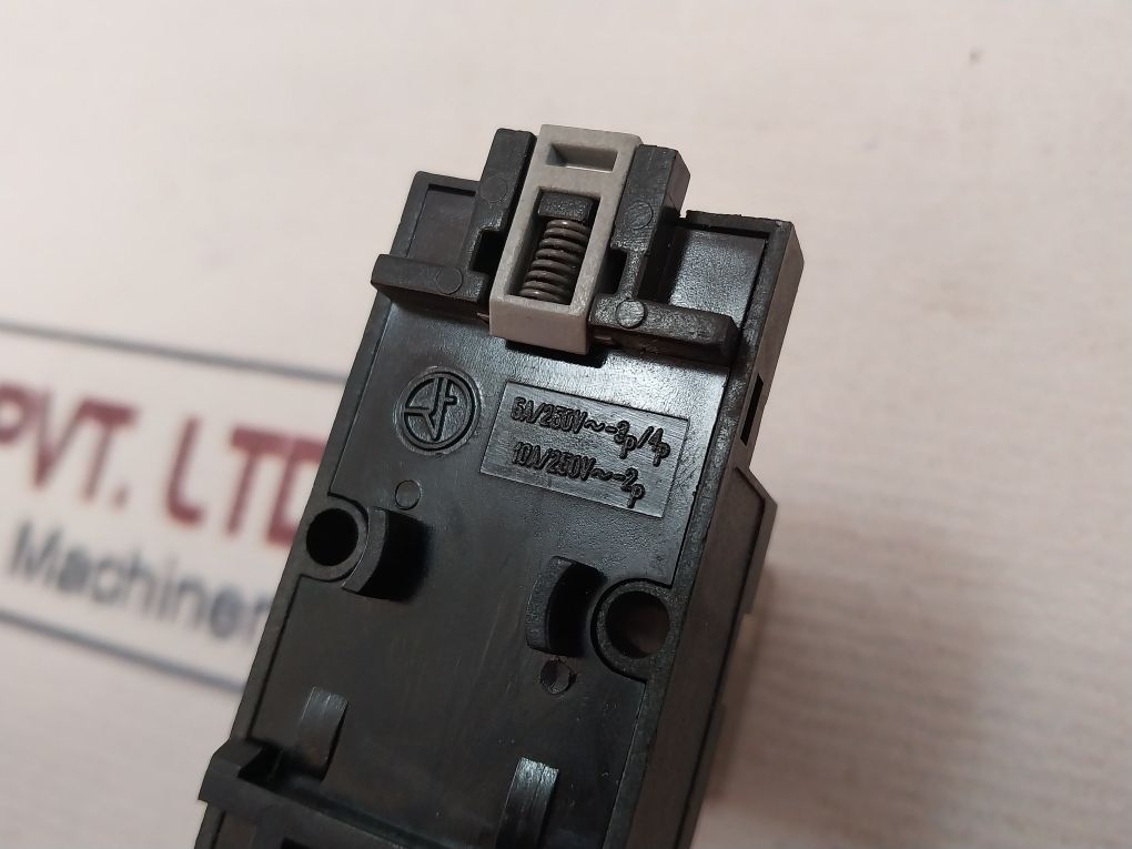 Finder 55.33 General Purpose Relay With Base