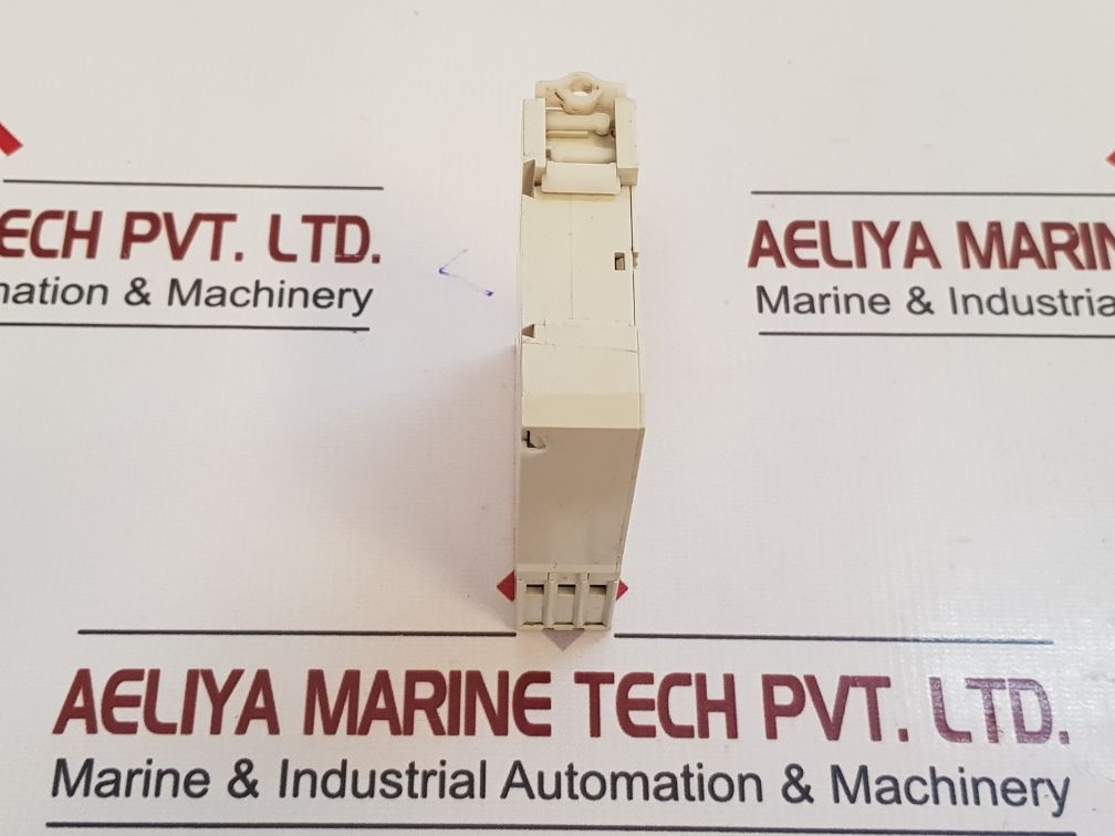 Finder 8721 0240 Timer Relay