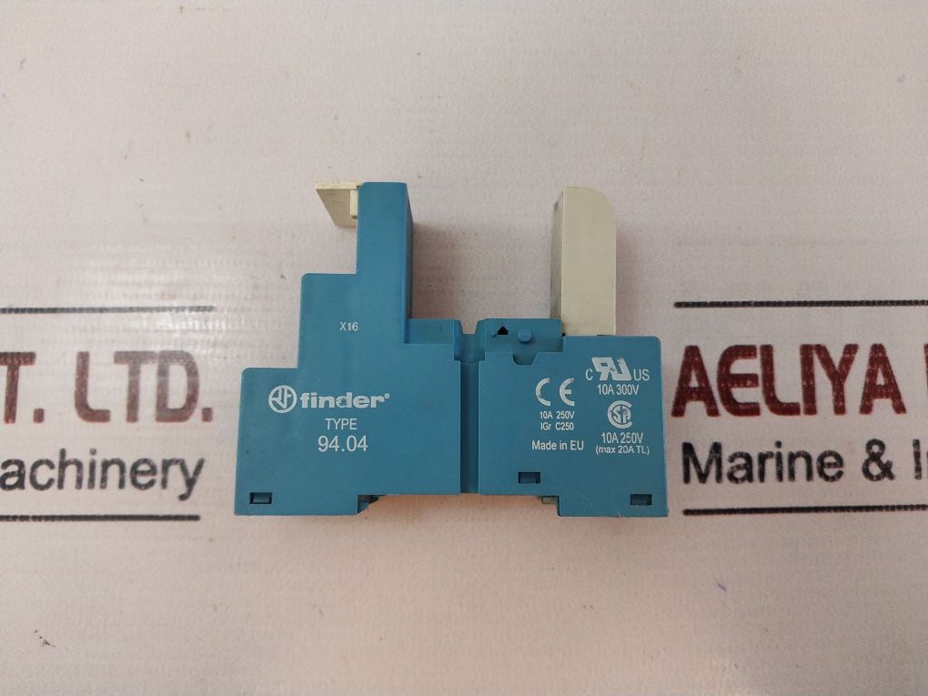 Finder 94.04 Relay Socket 10A