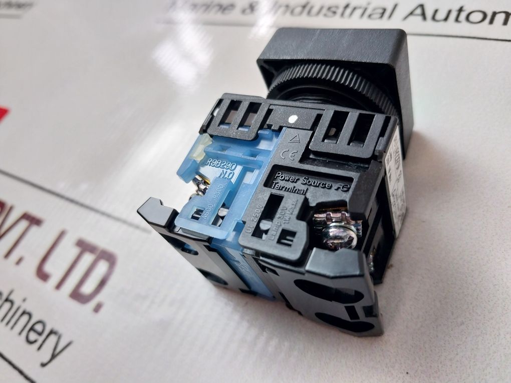 Fuji Electric Ar22F0M-10E3G Push Button