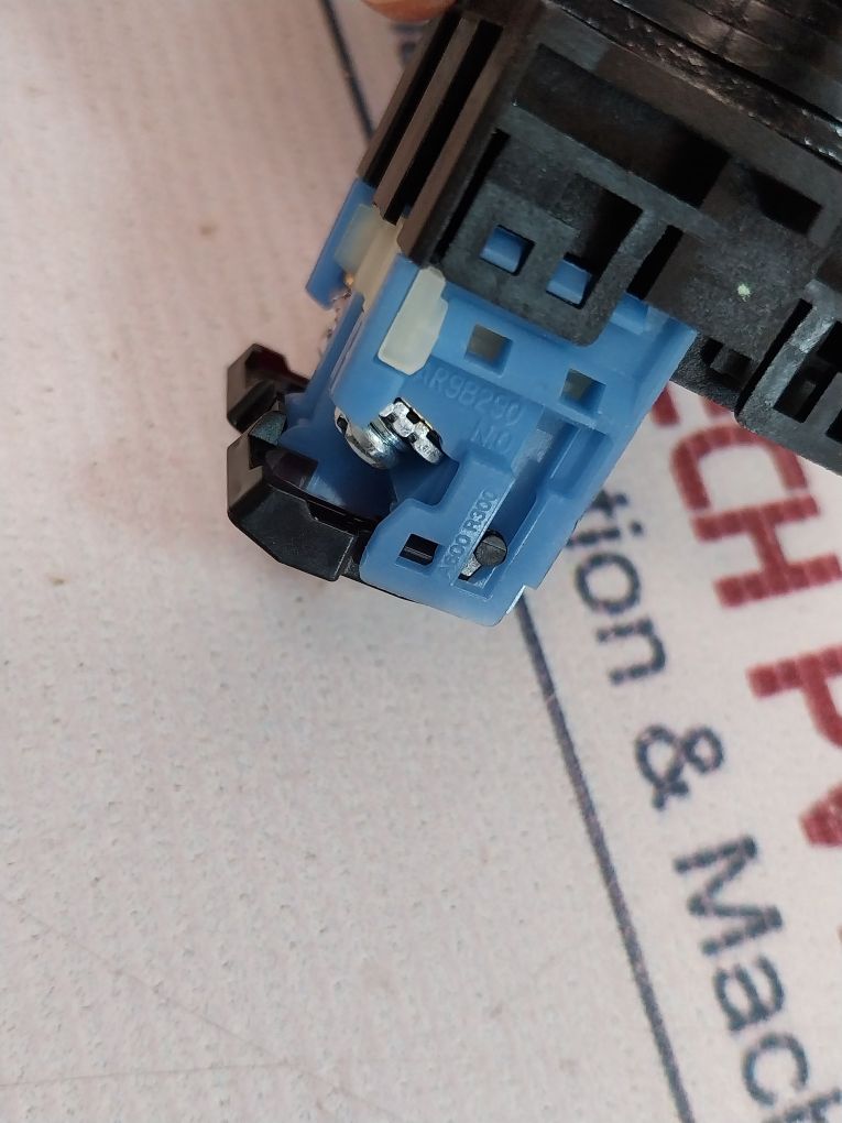 Fuji Electric Ar30F0R-10B Push Button Switch