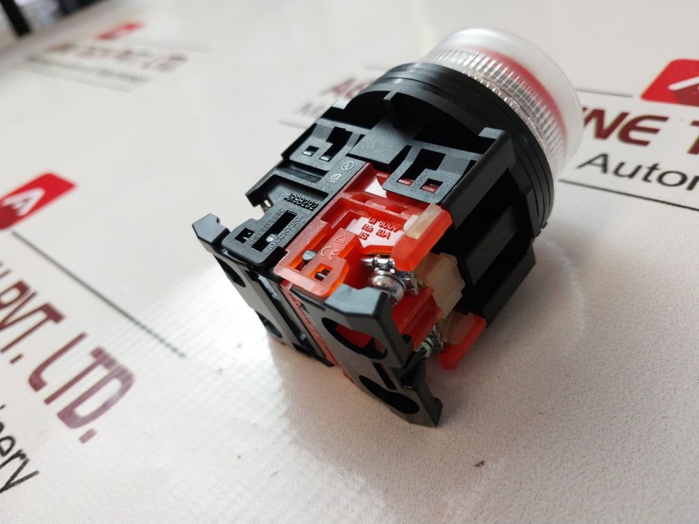 Fuji Electric Ar30G4L-01E3R Lluminated Red Pushbutton